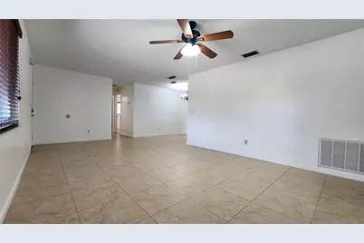 4518 Yorkshire Avenue, Spring Hill, FL 34609 - Photo 9