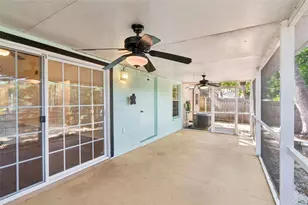 3410 Laurel Dale Dr, Tampa, FL 33618 - Photo 9