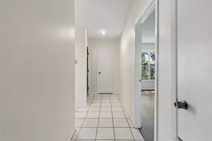 3410 Laurel Dale Dr, Tampa, FL 33618 - Photo 43