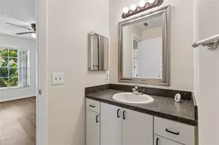 3410 Laurel Dale Dr, Tampa, FL 33618 - Photo 35