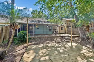 3410 Laurel Dale Dr, Tampa, FL 33618 - Photo 23