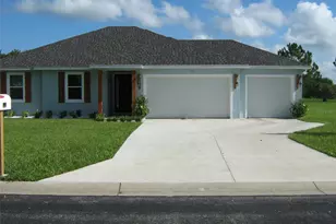 535 Dowling Cir, Lady Lake, FL 32159 - Photo 1