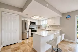 8818 Bay Pointe Dr, Tampa, FL 33615 - Photo 3