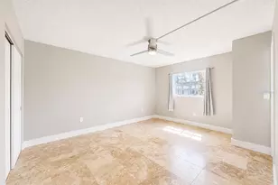 8818 Bay Pointe Dr, Tampa, FL 33615 - Photo 7
