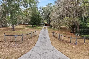 7111 Ricker Ave, Webster, FL 33597 - Photo 3