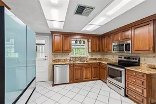 7635 Tanglewood Dr, New Port Richey, FL 34654 - Photo 7