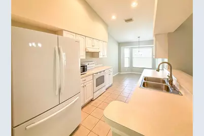 18037 Baywood Forest Drive, Hudson, FL 34667 - Photo 9