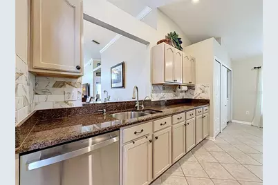 26714 Middleground Loop, Wesley Chapel, FL 33544 - Photo 9