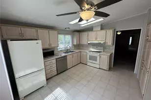 8040 Cessna Dr, Spring Hill, FL 34606 - Photo 19