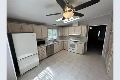 8040 Cessna Drive, Spring Hill, FL 34606 - Photo 19