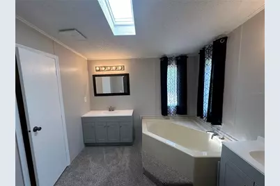 8040 Cessna Drive, Spring Hill, FL 34606 - Photo 25