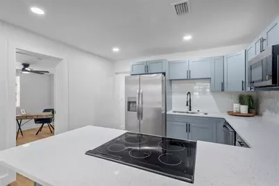 5052 Jasmine Circle, Saint Petersburg, FL 33714 - Photo 5
