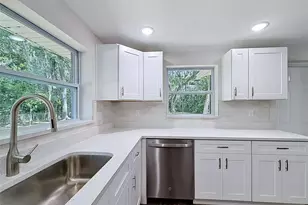 317 NE 13th Terrace, Crystal River, FL 34428 - Photo 13
