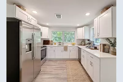317 NE 13th Terrace, Crystal River, FL 34428 - Photo 5