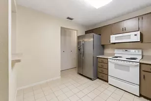 10636 Salamanca Dr, Port Richey, FL 34668 - Photo 11