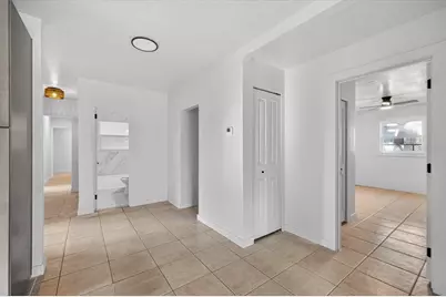773 W Harbor Drive S, Saint Petersburg, FL 33705 - Photo 15