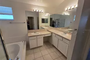 24505 Landing Dr, Lutz, FL 33559 - Photo 17
