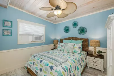 5473 Darlene Street, Weeki Wachee, FL 34607 - Photo 9