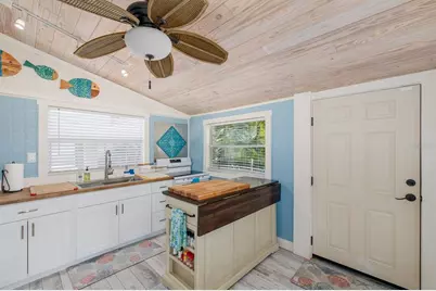 5473 Darlene Street, Weeki Wachee, FL 34607 - Photo 37