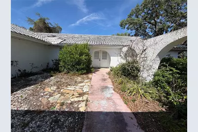 348 Hampshire Avenue, Spring Hill, FL 34606 - Photo 3