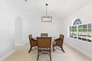 18063 Parrot Rd, Weeki Wachee, FL 34614 - Photo 9