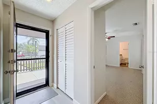 5406 Meadstone Ct, Tampa, FL 33624 - Photo 5