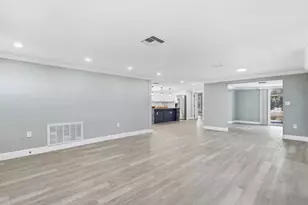6063 Airmont Dr, Spring Hill, FL 34606 - Photo 9