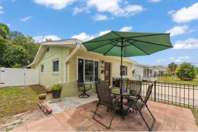 811 48th Avenue N, Saint Petersburg, FL 33703 - Photo 3