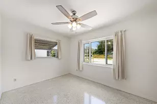 811 48th Ave N, Saint Petersburg, FL 33703 - Photo 7