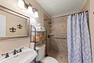 811 48th Ave N, Saint Petersburg, FL 33703 - Photo 9