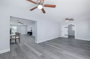 1815 Driftwood Cir S, Oldsmar, FL 34677 - Photo 25