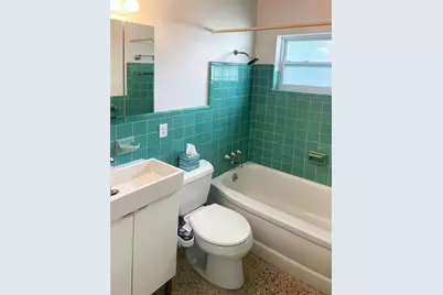 661 63rd Avenue S, Saint Petersburg, FL 33705 - Photo 5
