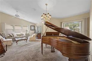 2662 Appleleaf Ct, Spring Hill, FL 34606 - Photo 9