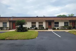 6141 Chesham Dr, New Port Richey, FL 34653 - Photo 1