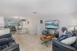 10117 Gardenia Ln, Port Richey, FL 34668 - Photo 11