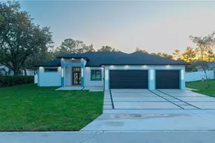 9201 Nightingale Rd, Weeki Wachee, FL 34613 - Photo 7