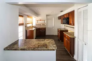 582 Ridgewood St NW, Port Charlotte, FL 33952 - Photo 13