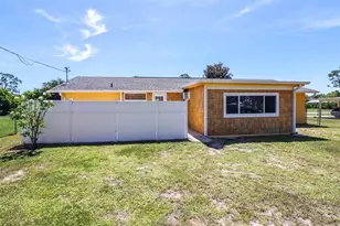 582 Ridgewood St NW, Port Charlotte, FL 33952 - Photo 33