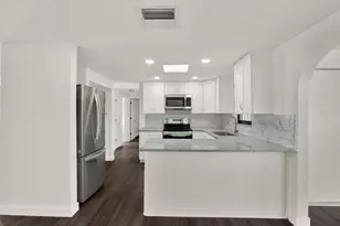 13605 Garris Dr, Hudson, FL 34667 - Photo 9