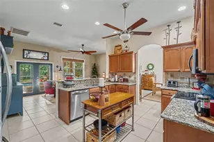 12040 Centralia Rd, Weeki Wachee, FL 34614 - Photo 15