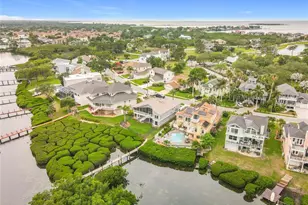 2021 N Pointe Alexis Dr, Tarpon Springs, FL 34689 - Photo 67