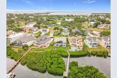 2021 North Pointe Alexis Drive, Tarpon Springs, FL 34689 - Photo 9