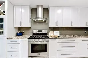 2021 N Pointe Alexis Dr, Tarpon Springs, FL 34689 - Photo 23
