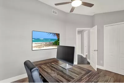 8035 Canterbury Lake Boulevard, Tampa, FL 33619 - Photo 15