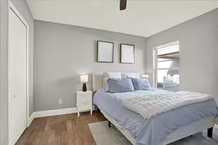 8035 Canterbury Lake Blvd, Tampa, FL 33619 - Photo 11