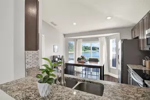 8035 Canterbury Lake Blvd, Tampa, FL 33619 - Photo 5
