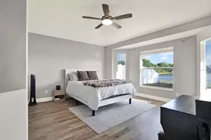 8035 Canterbury Lake Blvd, Tampa, FL 33619 - Photo 9