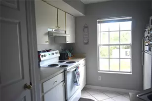 9078 Lake Chase Island Way, Tampa, FL 33626 - Photo 13