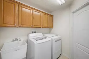 366 Barrington Ct, Spring Hill, FL 34609 - Photo 25