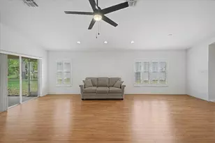 366 Barrington Ct, Spring Hill, FL 34609 - Photo 13